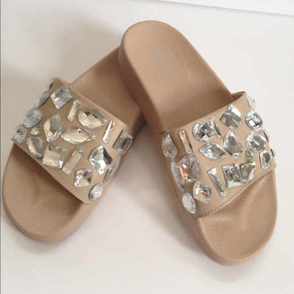 NEW RENVY NEW Leather Embellished Nude Slides - Picture 4 of 9